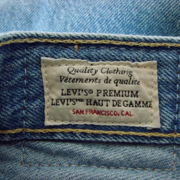 Levi's Ribcage Shorts Authentic Denim Jean Frayed Raw Hem Button Front Size 30 - Picture 15 of 15